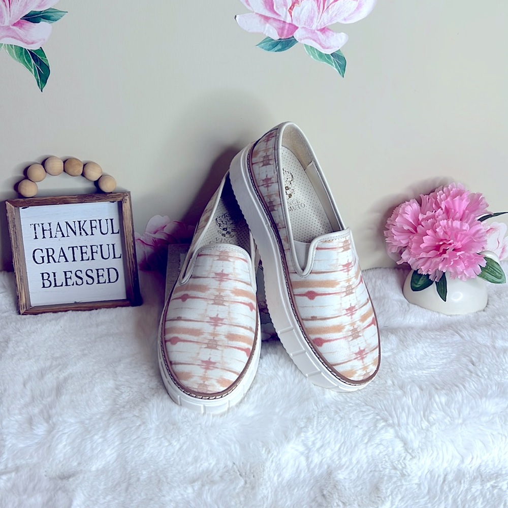 Vince Camuto  Flat Form  Height Sneakers Printed Leather Slip-On.”NWOB”. #6